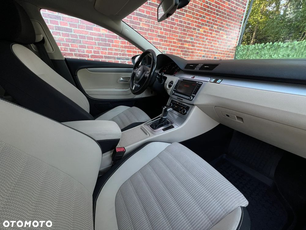Volkswagen Passat - 10