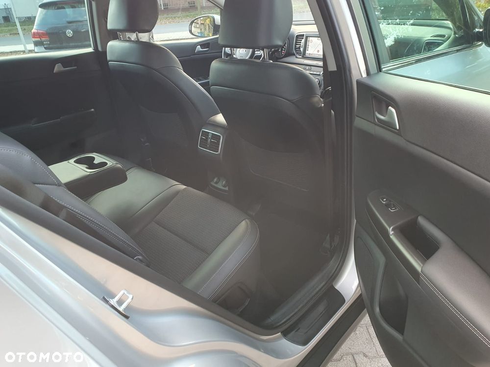 Kia Sportage 1.6 T-GDI AWD VISION - 13