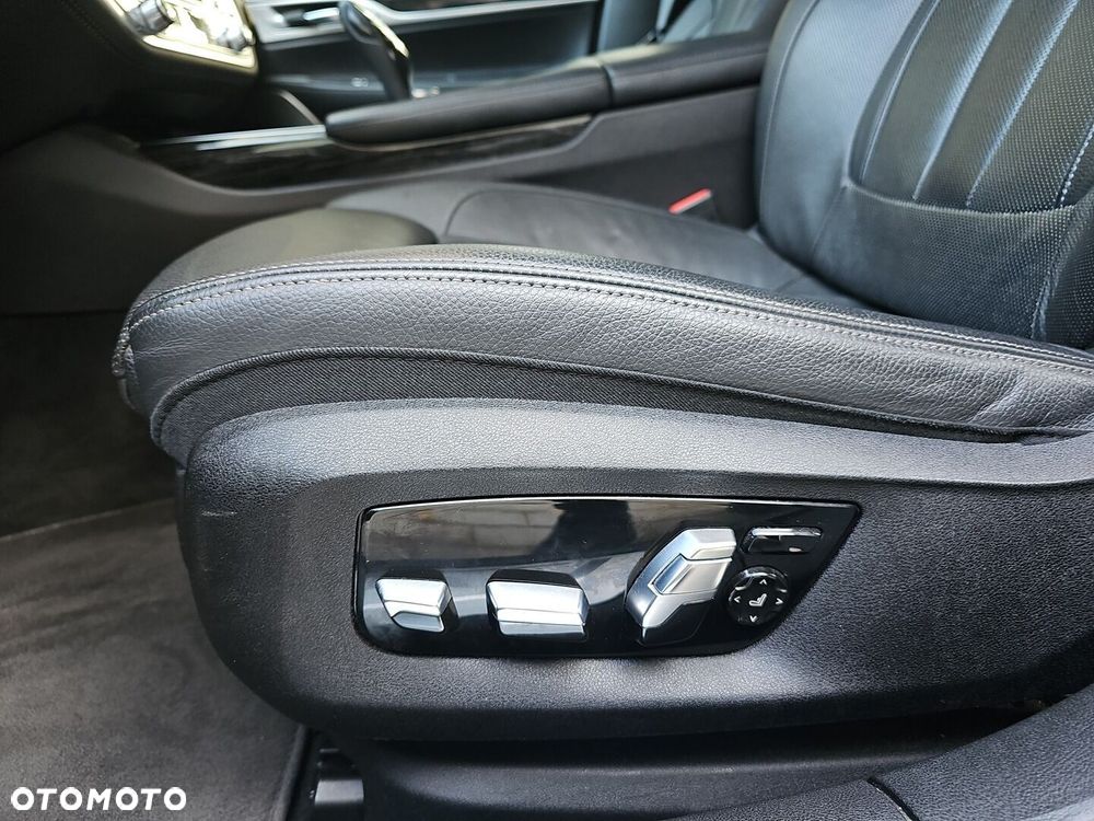 BMW Seria 7 - 21