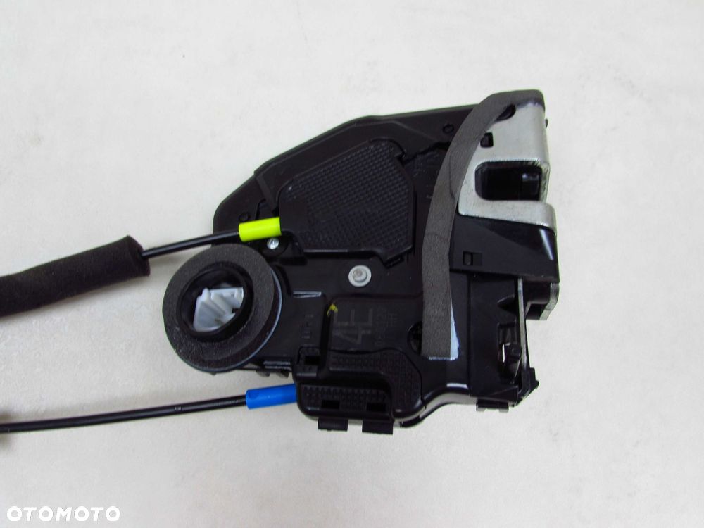 TOYOTA COROLLA E21 XII 19-23 HB SEDAN ZAMEK DRZWI PRAWY TYL 4 PINY - 5