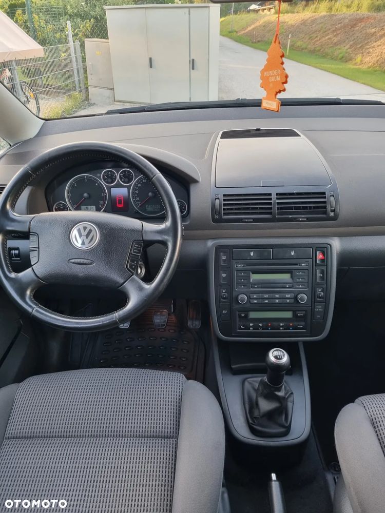 Volkswagen Sharan 1.9 TDI 4Motion Exclusive Edition - 6