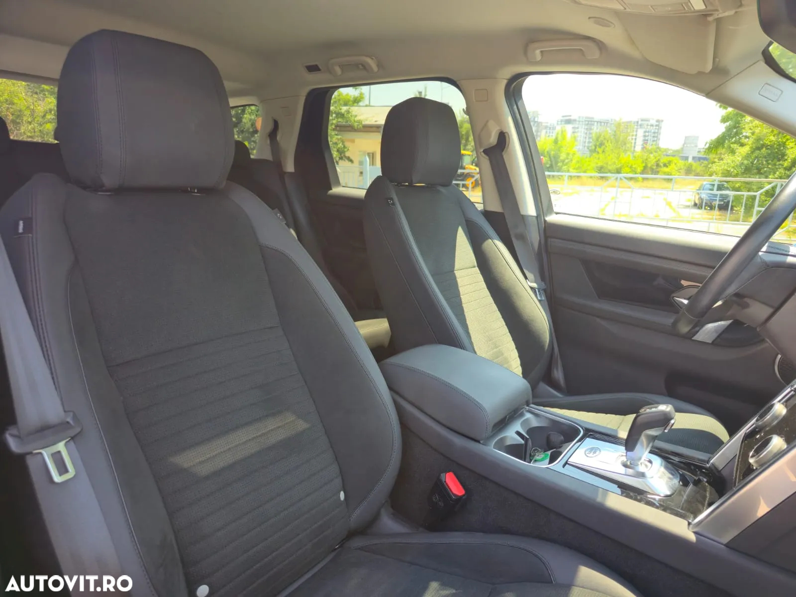 Land Rover Discovery Sport 2.0 D165 MHEV SE - 19
