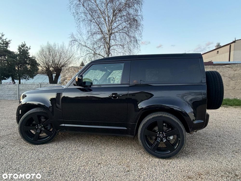 Land Rover Defender - 6