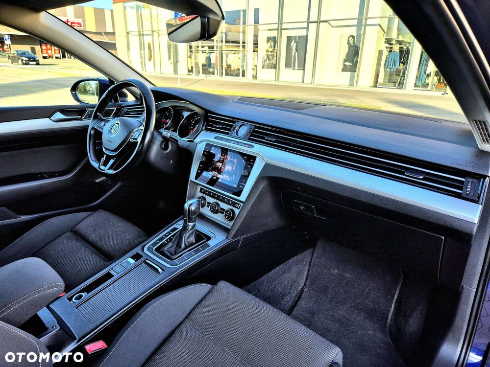 Volkswagen Passat 2.0 TDI SCR Highline DSG - 36