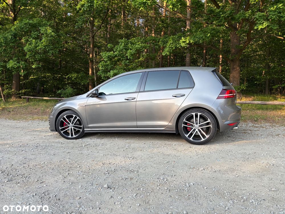 Volkswagen Golf GTD (BlueMotion Technology) DSG - 2