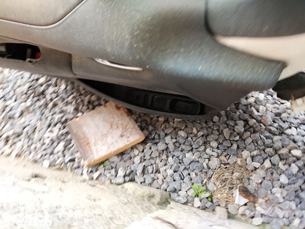 DRZWI PRZÓD  PEUGEOT 207 EWPB LEWE PRAWE - 11