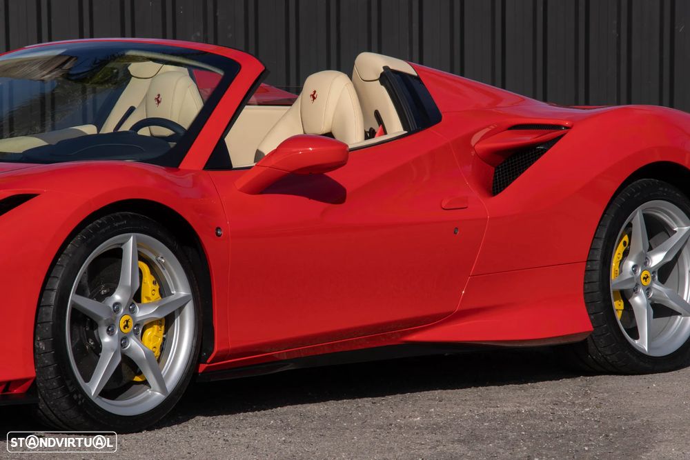 Ferrari F8 Tributo Spider - 4