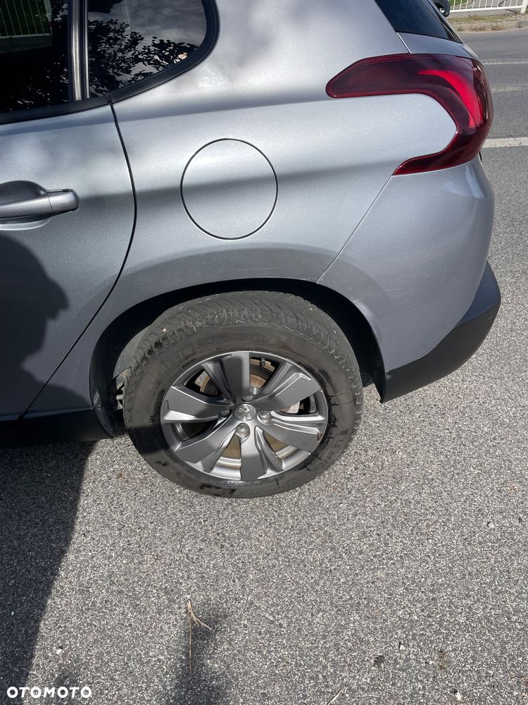 Peugeot 2008 1.2 Pure Tech Style - 9