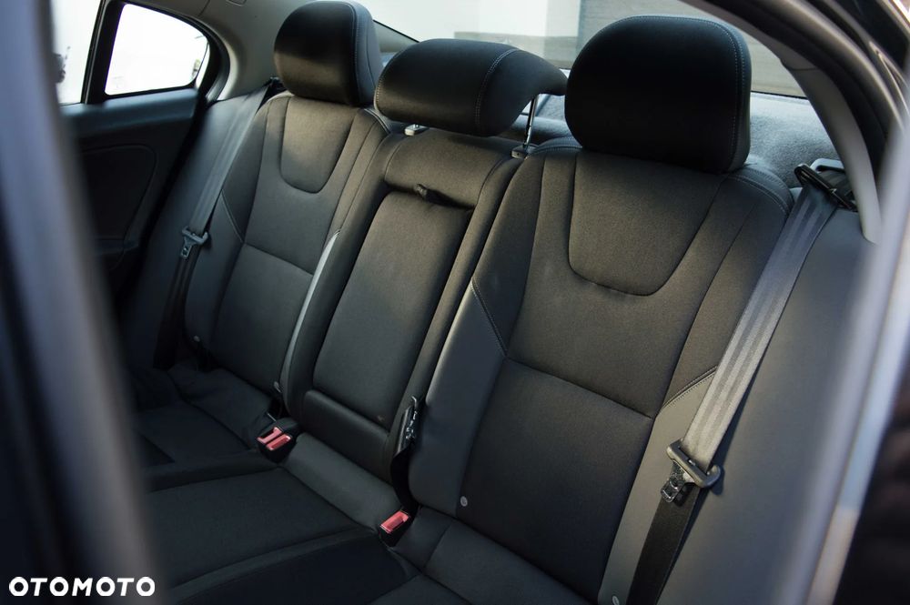 Volvo S60 D3 Geartronic Business Edition - 33