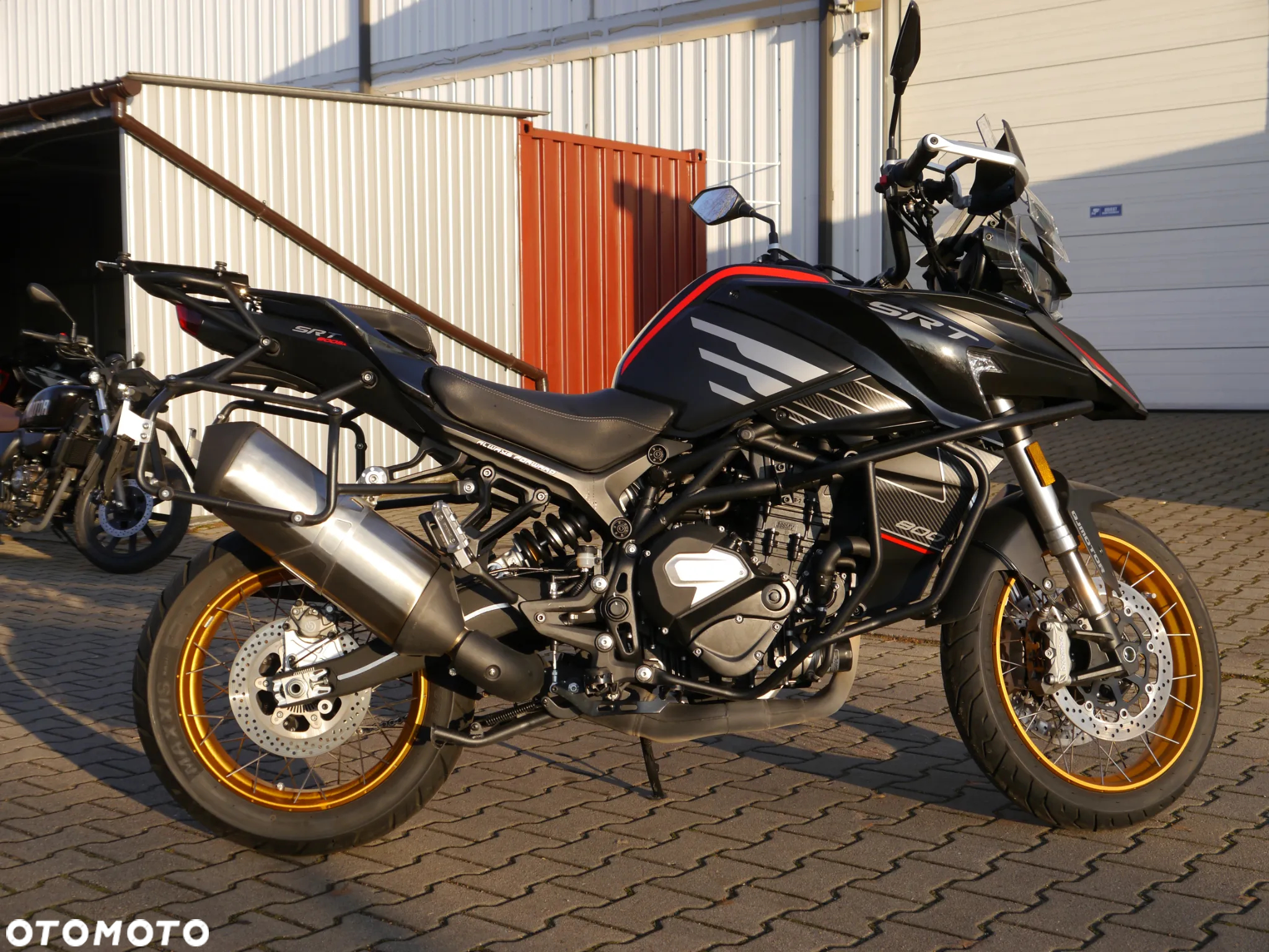 QJMOTOR SRT 800S - 2