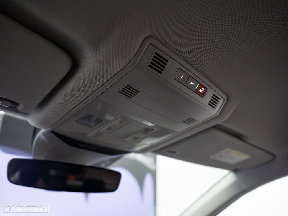 VW T-Roc 1.0 TSI Urban - 31