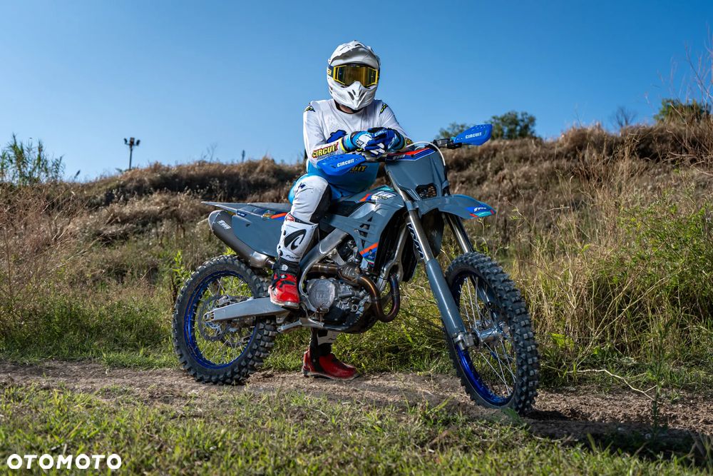 TM Cross - 10