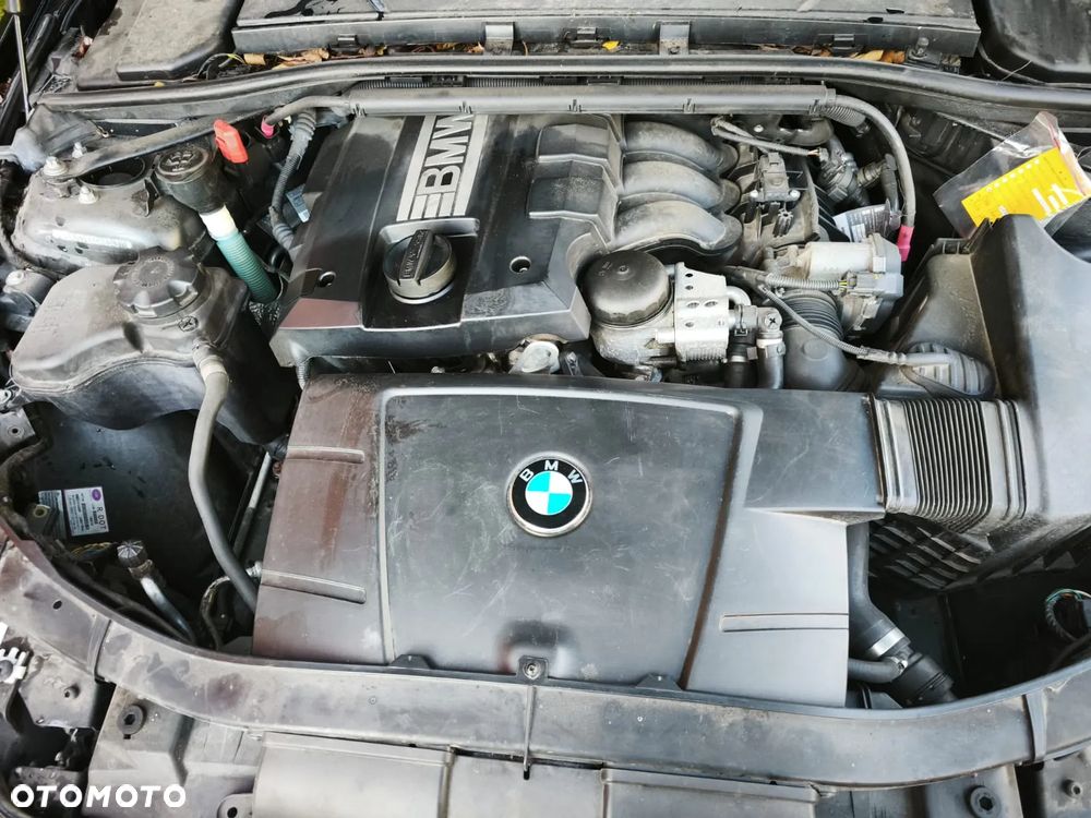 BMW Seria 3 318i - 7