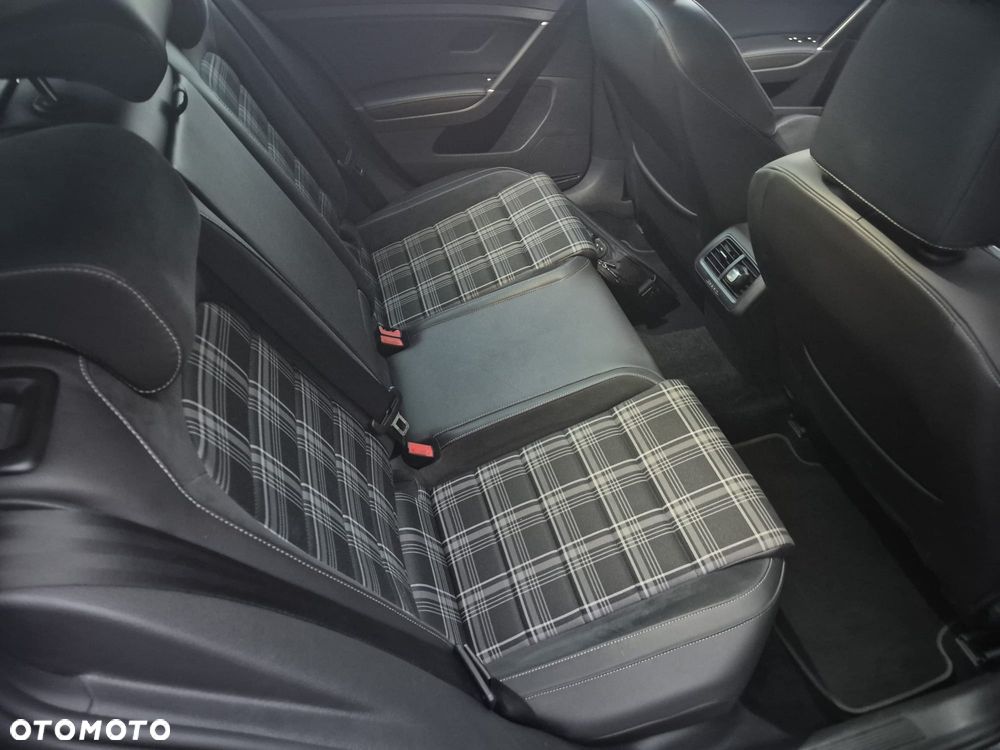 Volkswagen Golf 2.0 TDI BMT GTD DSG - 11