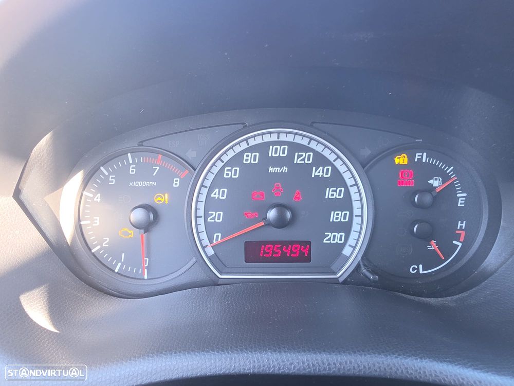Suzuki Swift 1.3 16V GL - 6