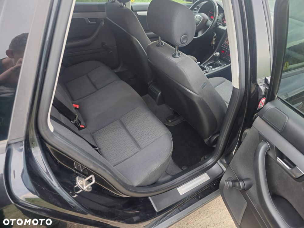 Audi A4 Avant - 10