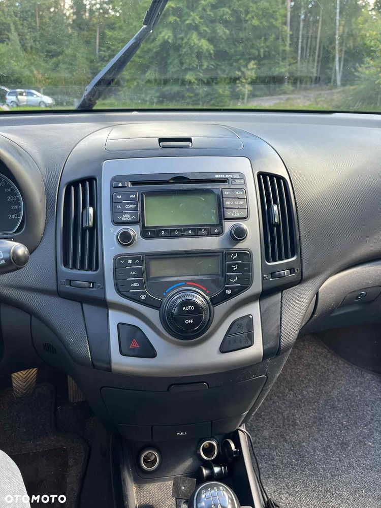 Hyundai i30 1.6 Comfort World Cup - 5