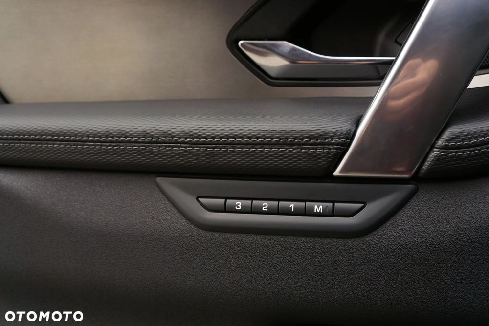 Land Rover Discovery Sport D200 - 14