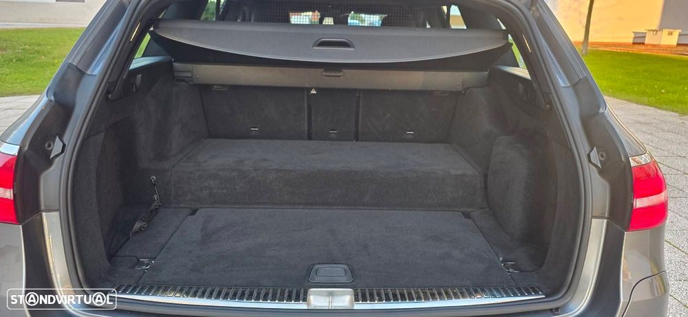Mercedes-Benz E 300 de 9G-TRONIC AMG Line - 9