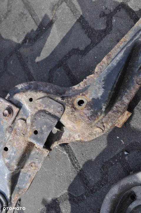 DAIHATSU YRV 1.3 16V SANKI ZAWIESZENIA BELKA PRZÓD - 2