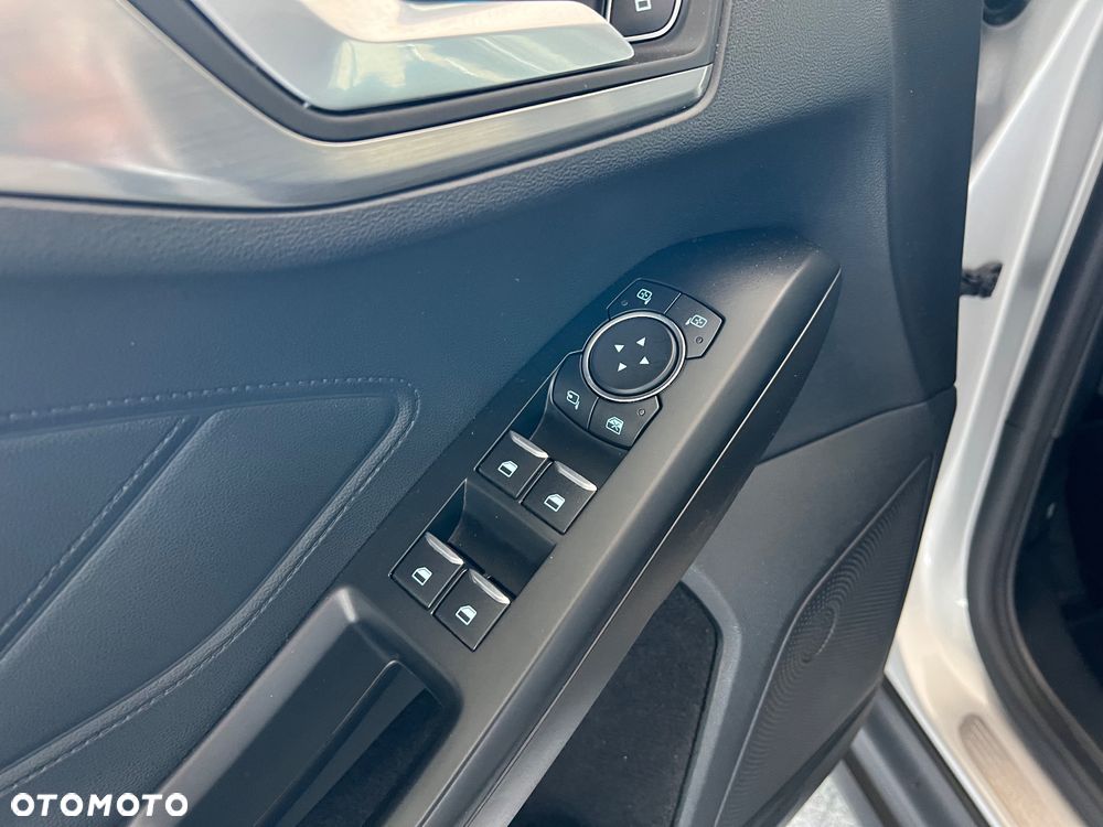 Ford Focus 1.0 EcoBoost mHEV Titanium - 20