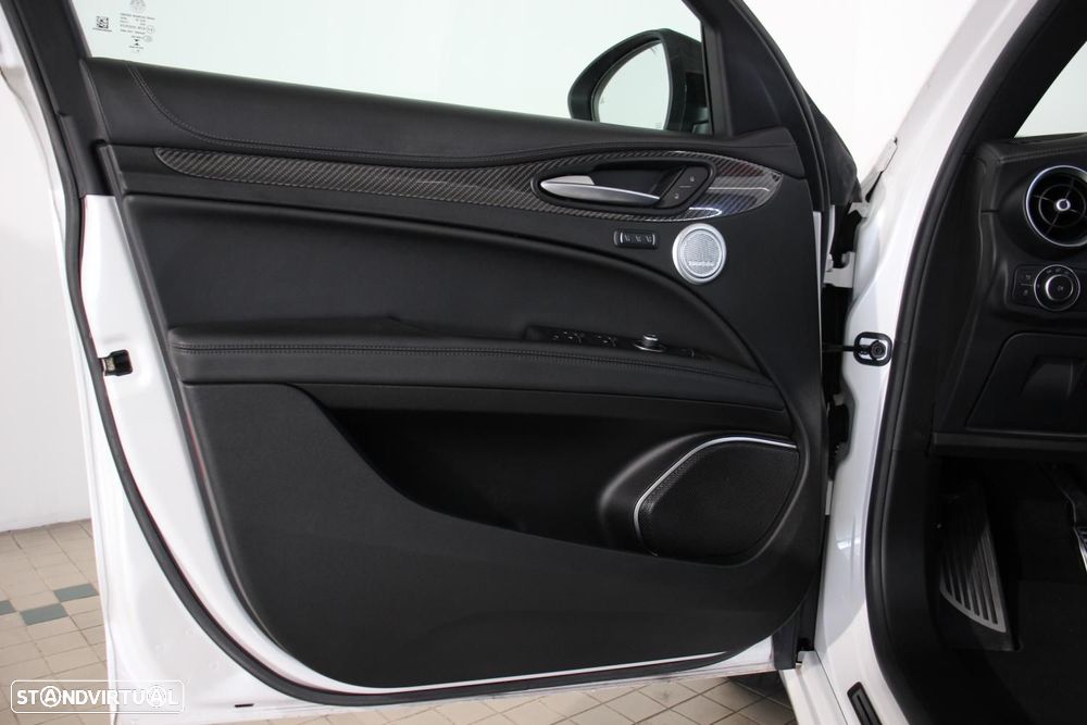 Alfa Romeo Stelvio 2.9 T Quadrifoglio AT8 Q4 - 5