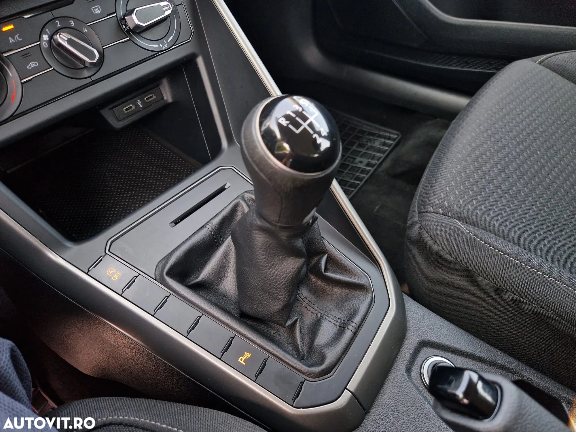 Volkswagen Polo 1.6 TDI Comfortline - 17