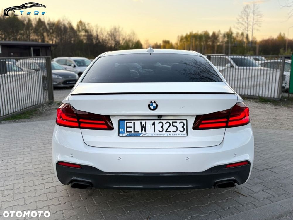 BMW Seria 5 520d M Sport - 12