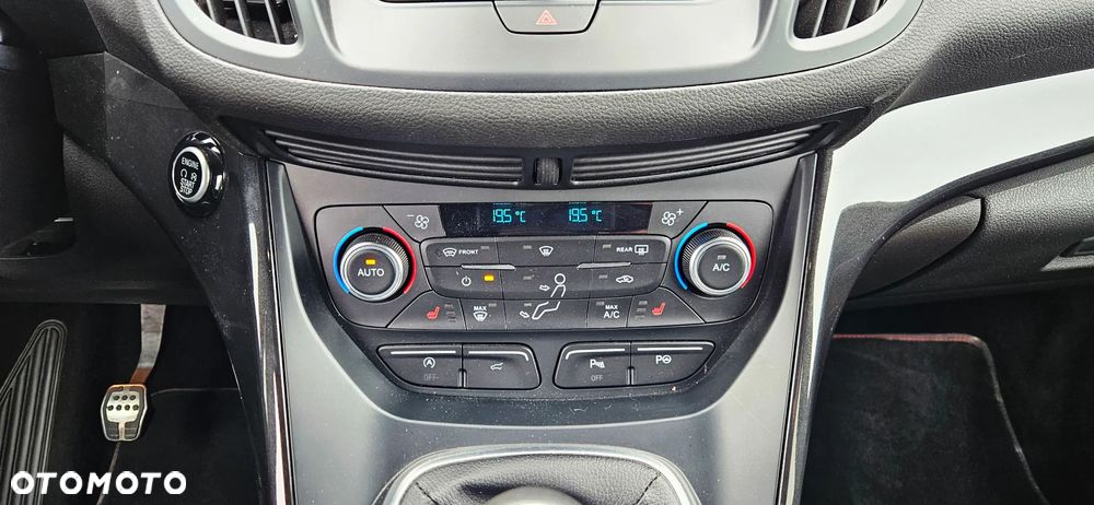 Ford Kuga 1.5 EcoBoost 2x4 ST-Line - 30