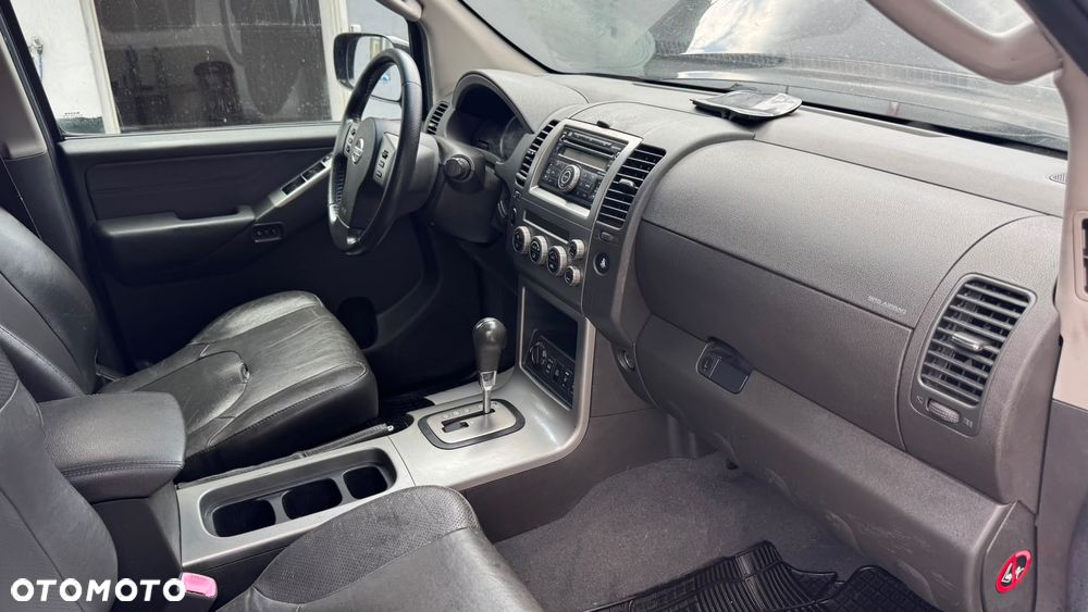 Nissan Pathfinder 2.5 DCi Elegance - 30