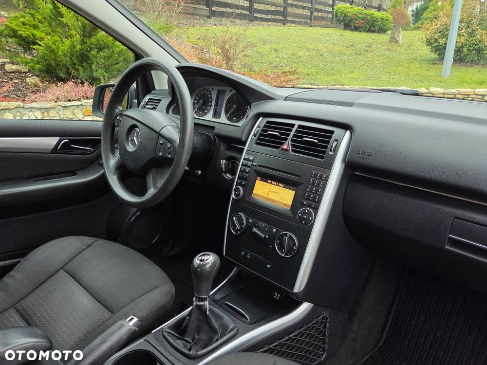 Mercedes-Benz Klasa B 180 CDI - 22