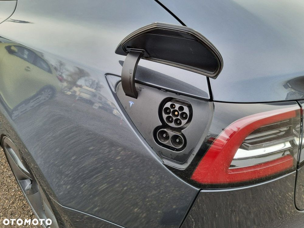 Tesla Model 3 Langstreckenbatterie Allradantrieb Dual Motor - 10