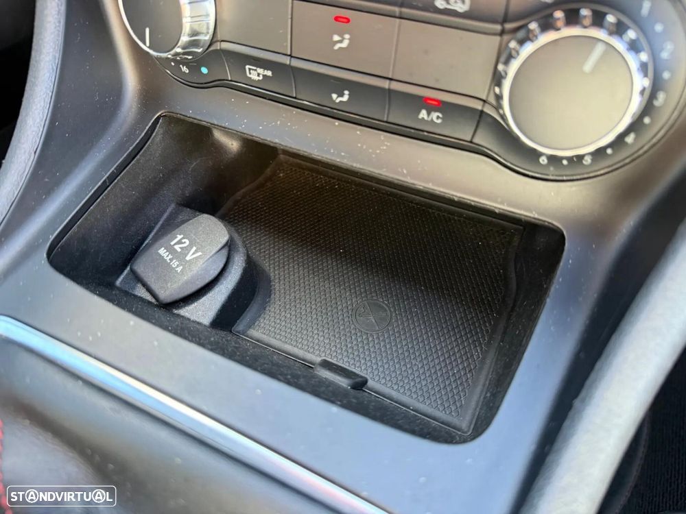 Mercedes-Benz A 180 AMG Line - 18