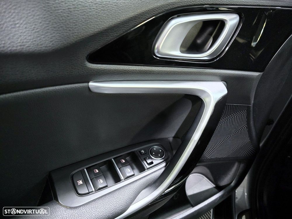 Kia XCeed 1.0 T-GDI Tech+SRF - 24