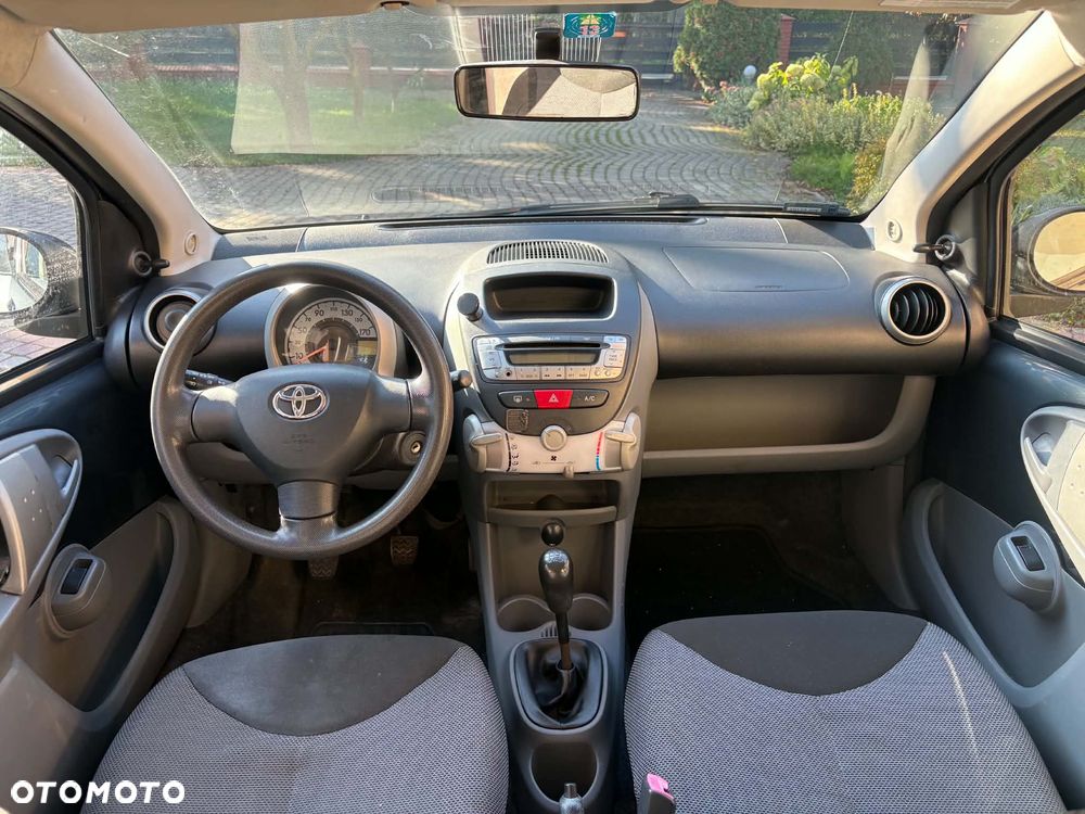 Toyota Aygo - 24
