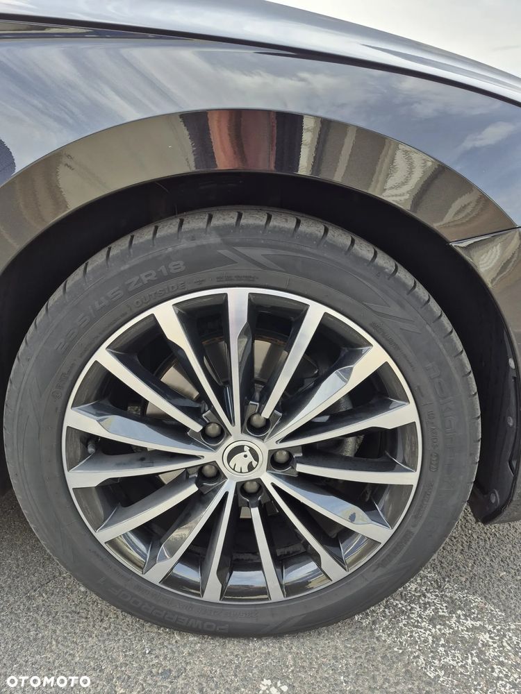 Skoda Superb 2.0 TDI SCR Style DSG - 27