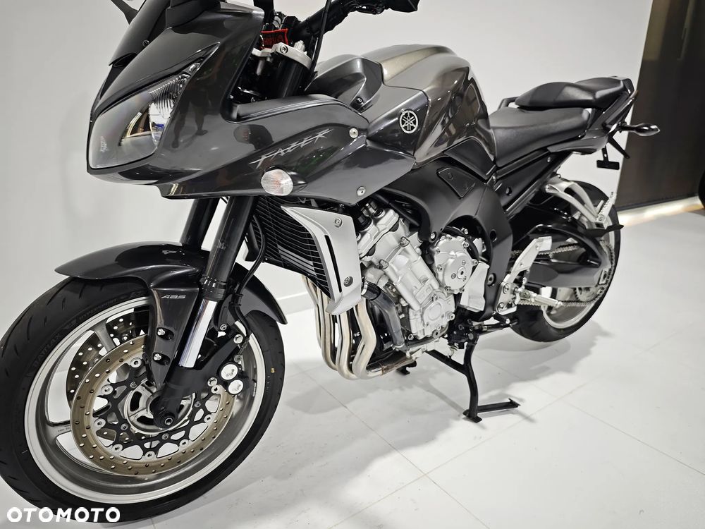 Yamaha FZ - 10