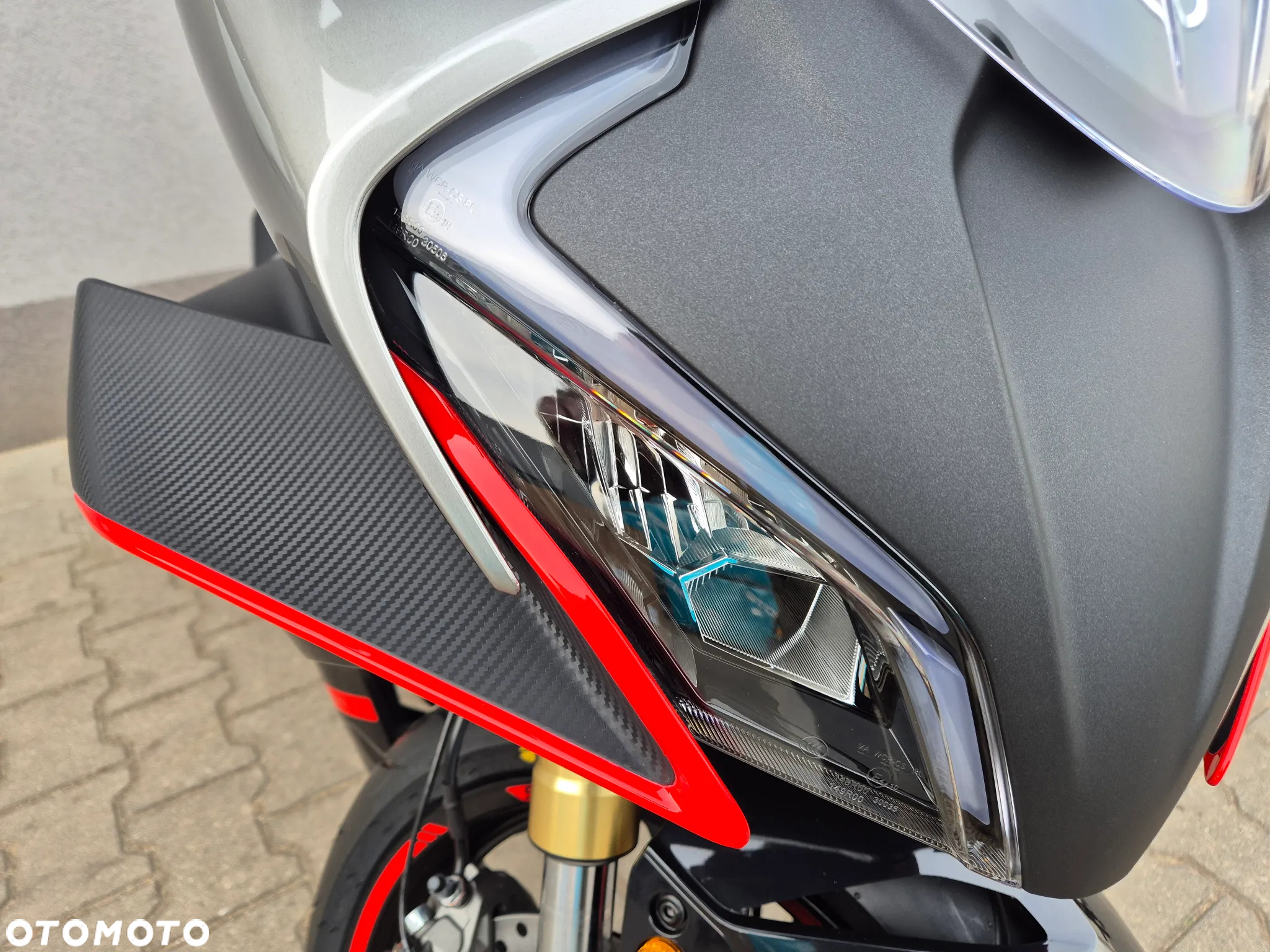 CFMoto SR - 6