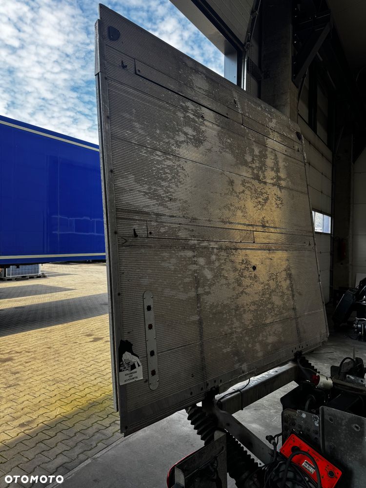 Winda, platforma załadowcza Dhollandia 2500kg - 3