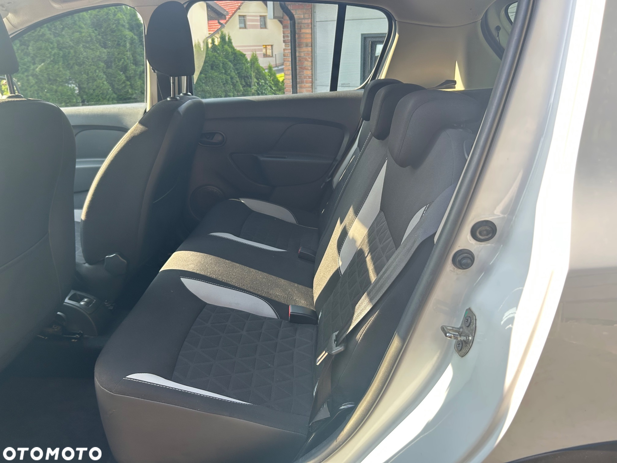 Dacia Sandero 1.5 dCi Laureate S&S EU6 - 32