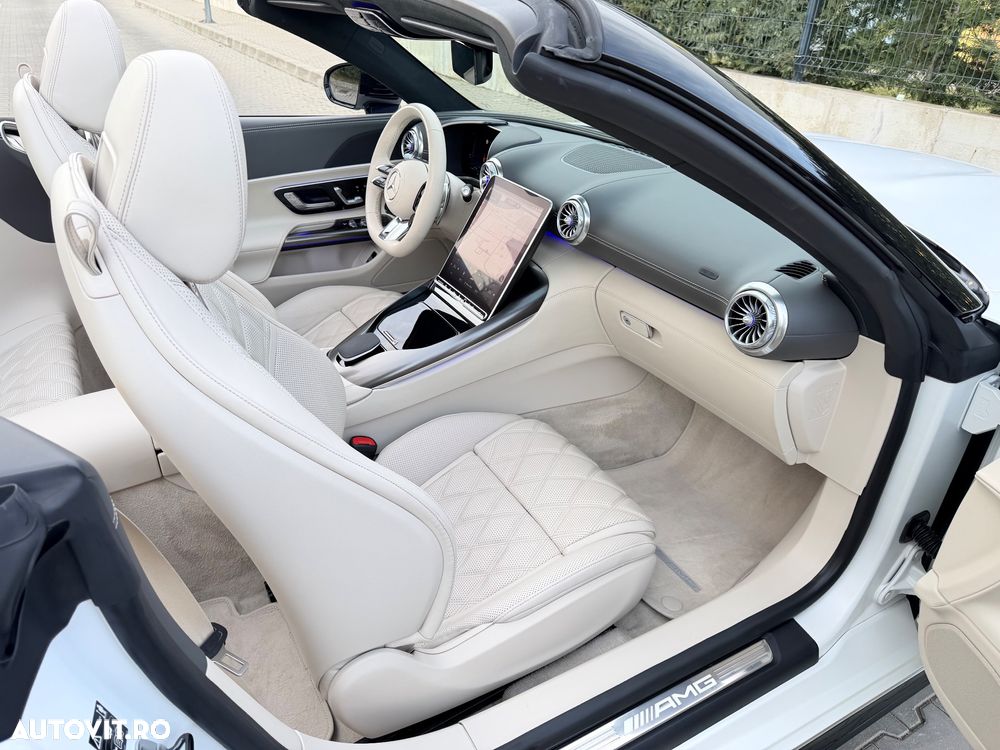 Mercedes-Benz SL 43 AMG MHEV - 11