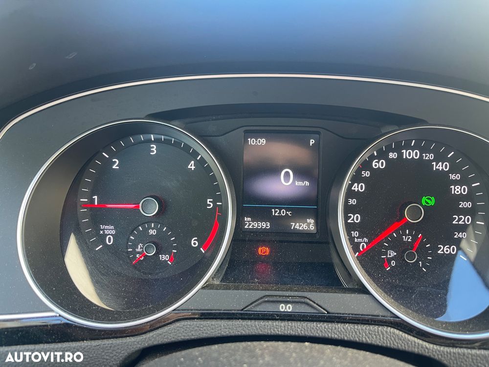 Volkswagen Passat Variant 2.0 TDI DSG 4Motion Comfortline - 2