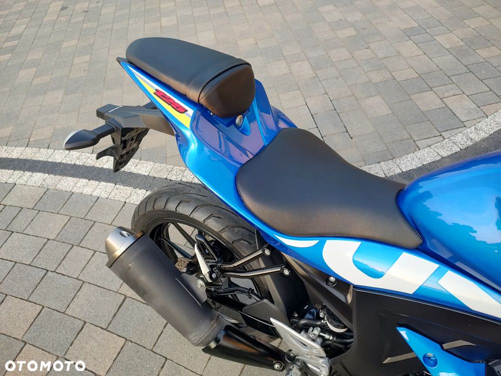 Suzuki GSX-R - 10