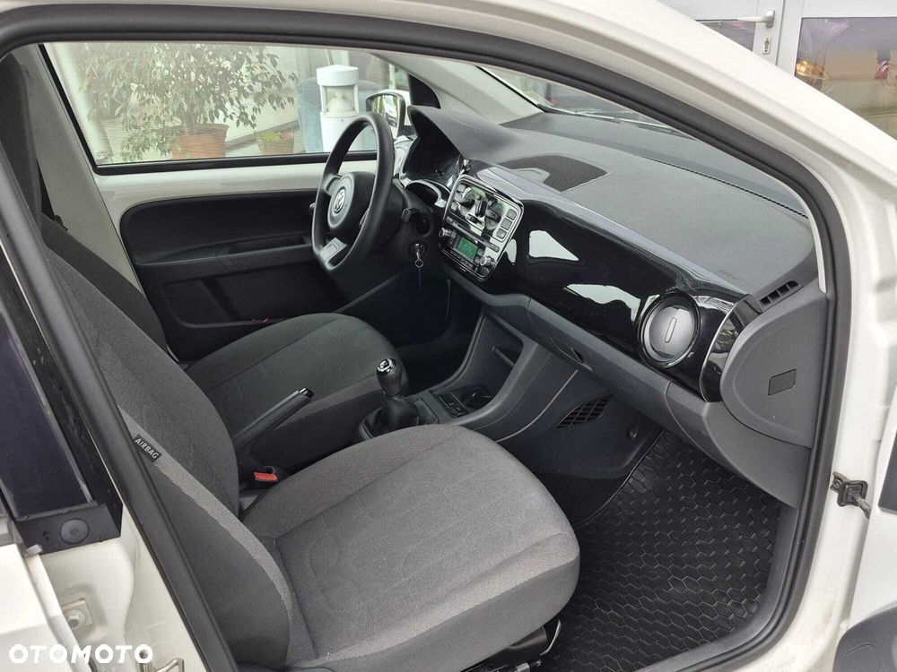 Volkswagen up! - 8