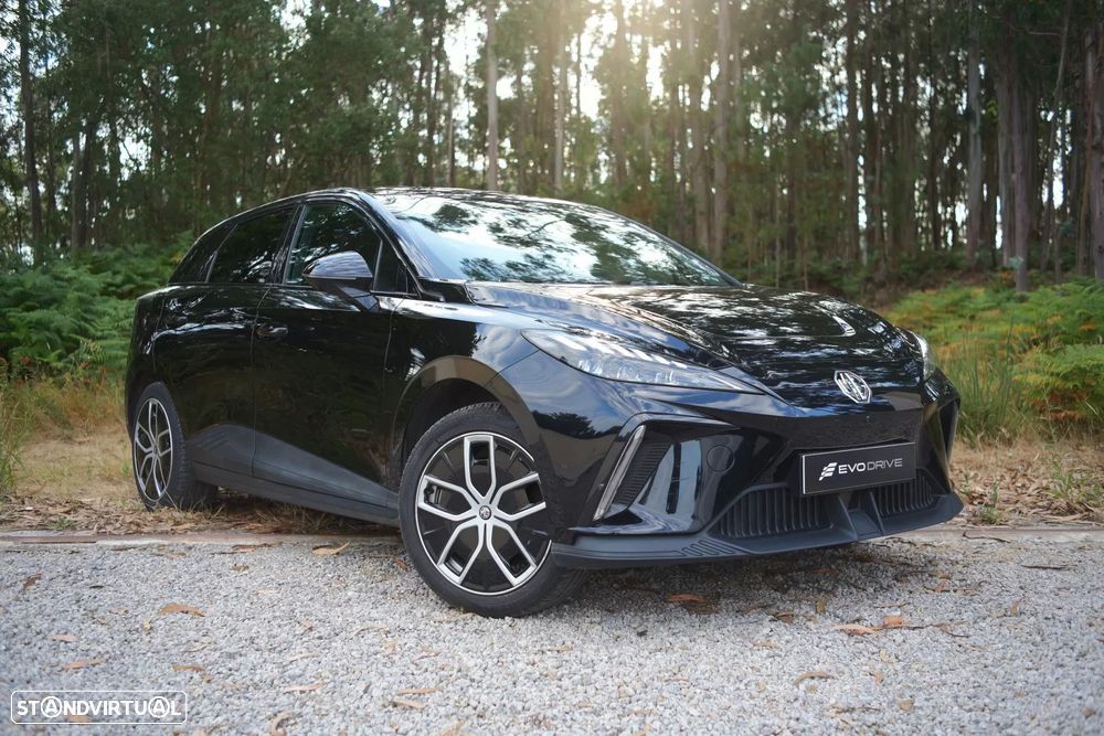 MG MG4 77 kWh Extended Range Luxury