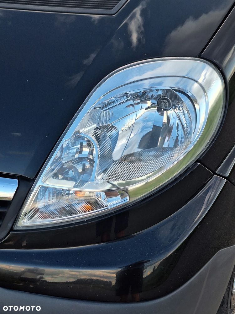 Opel Vivaro - 10