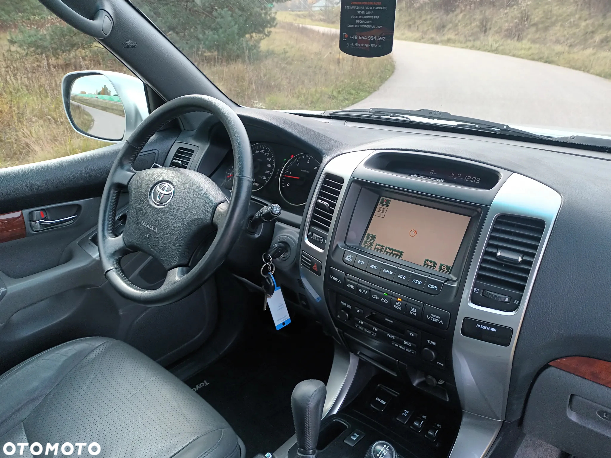 Toyota Land Cruiser - 17