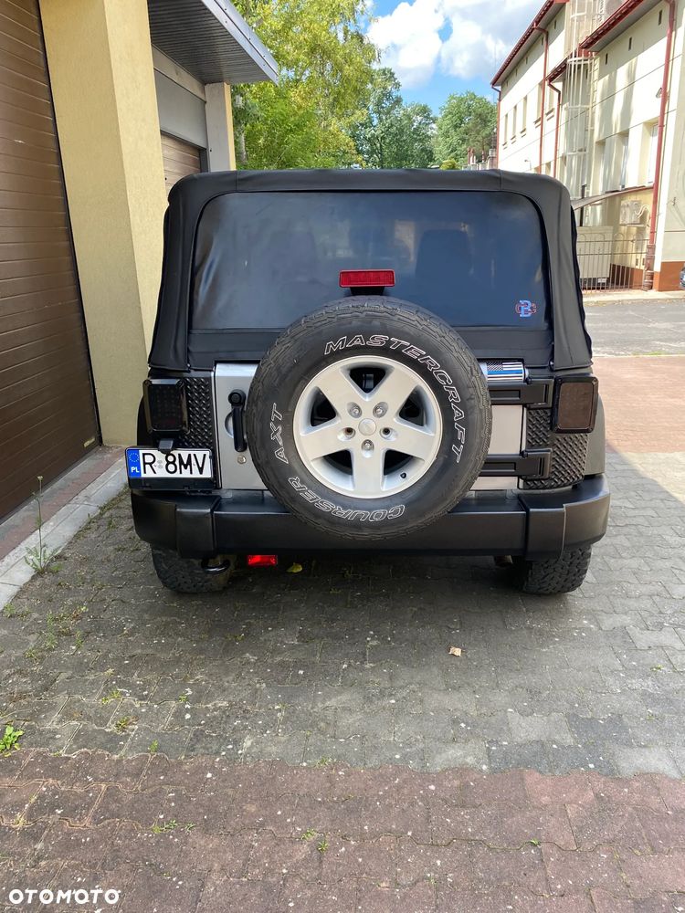 Jeep Wrangler - 8