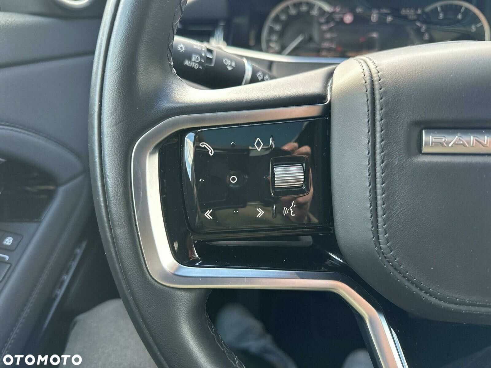 Land Rover Range Rover Evoque - 16