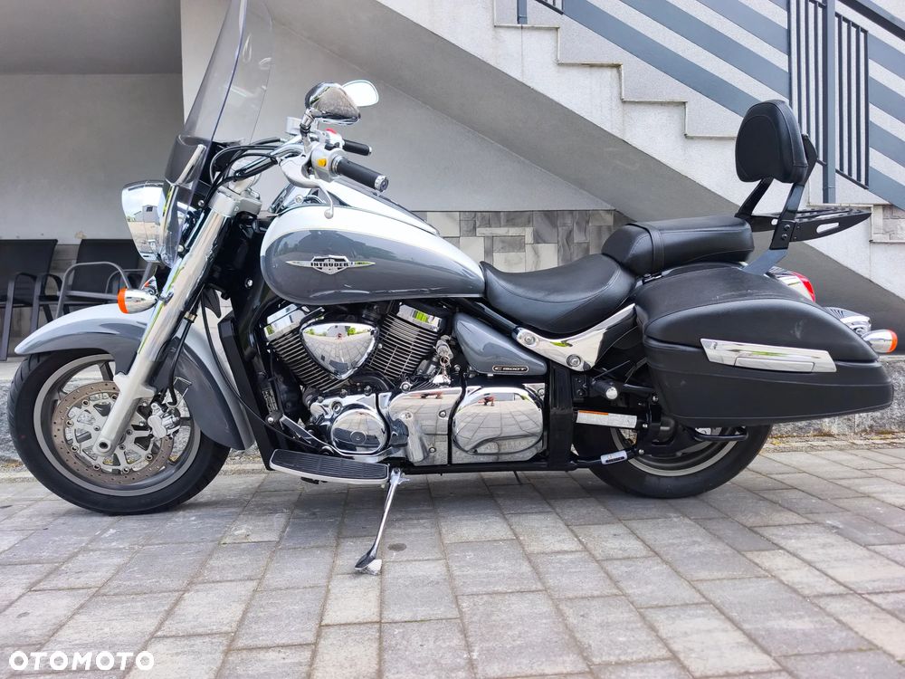 Suzuki Intruder - 2